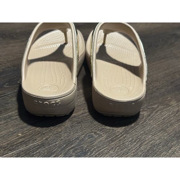 Crocs Sloane Gold Hammered Beige Thong Sandals W8 - Picture 9 of 13